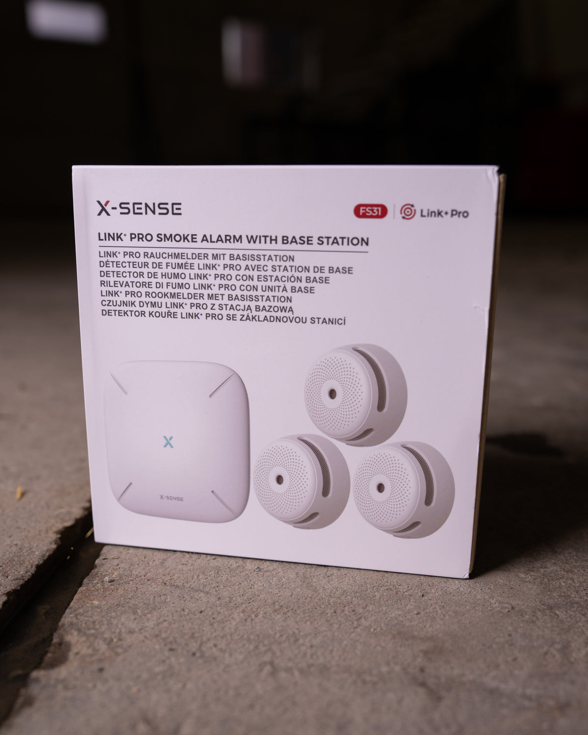 Pro smoke alarm with base station